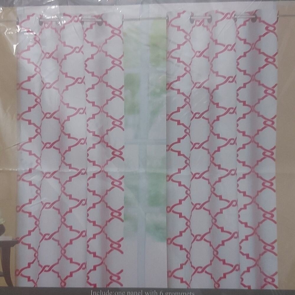 Empire Home Fashions Pink/White One Curtain Panel NEW Home Decor Furnishings